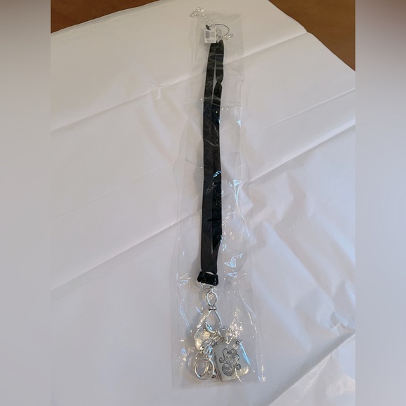 Chico’s Arlo black velvet and silver tone necklace 28” with 4” extender NWT - Picture 2 of 7